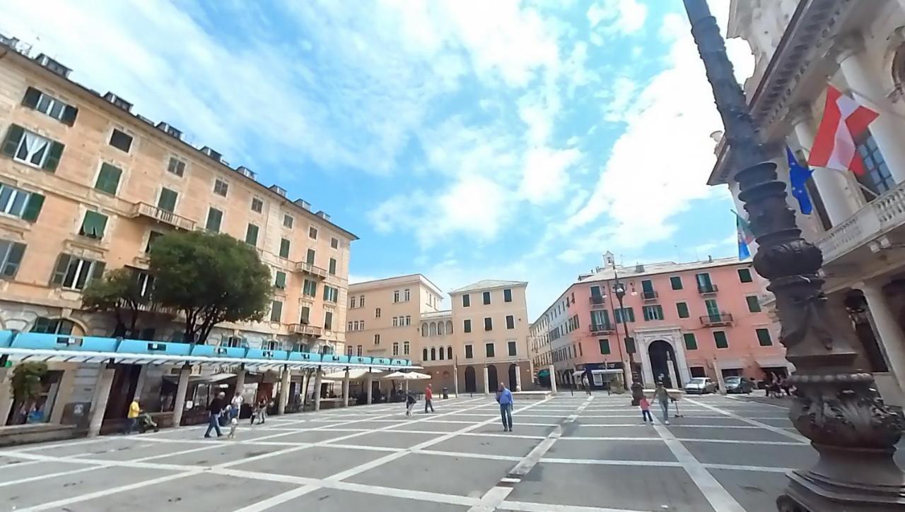 Tra Centro E Mare - Intero Appartamento Con Parcheggio Savona Esterno foto