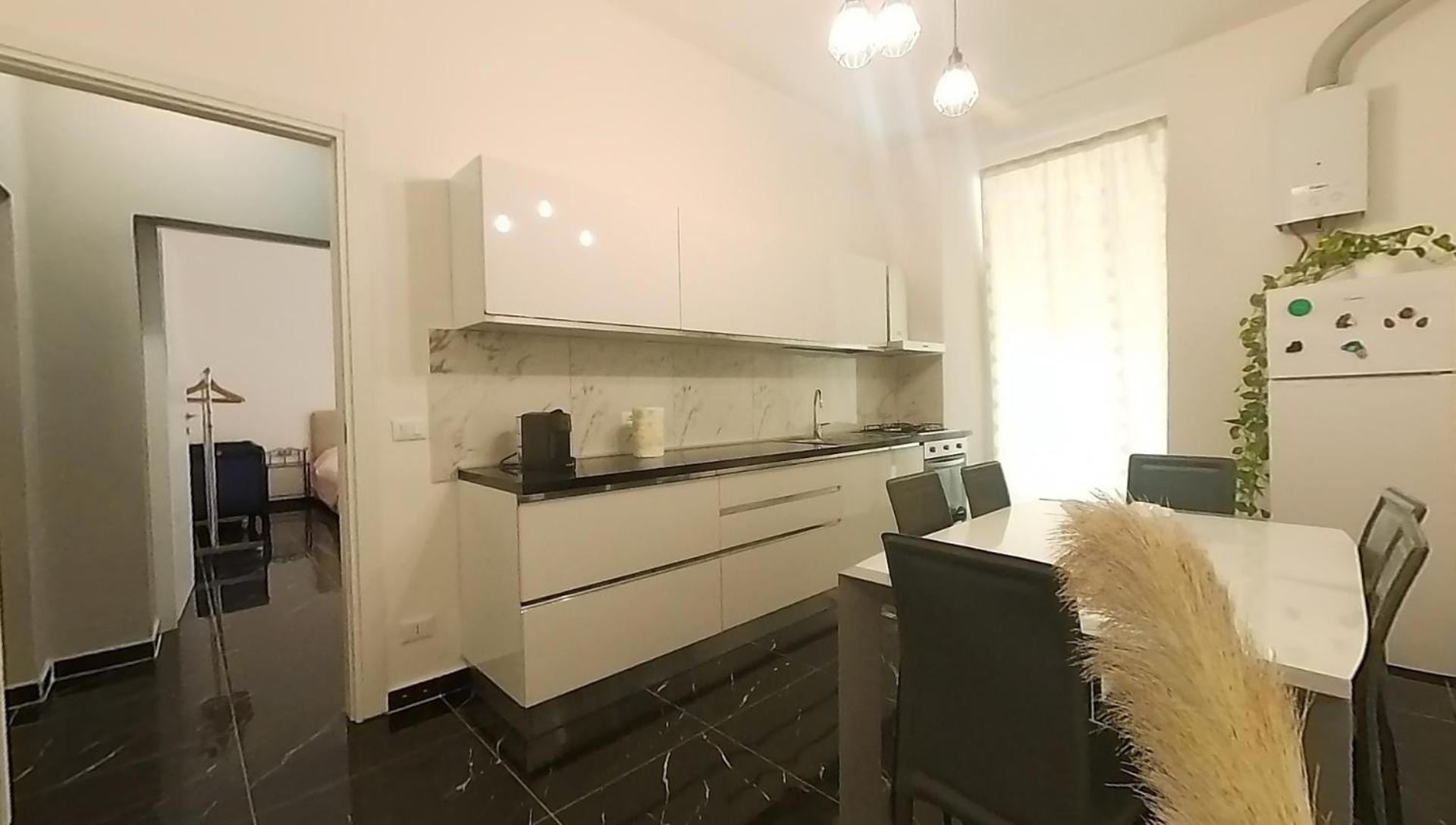 Tra Centro E Mare - Intero Appartamento Con Parcheggio Savona Esterno foto